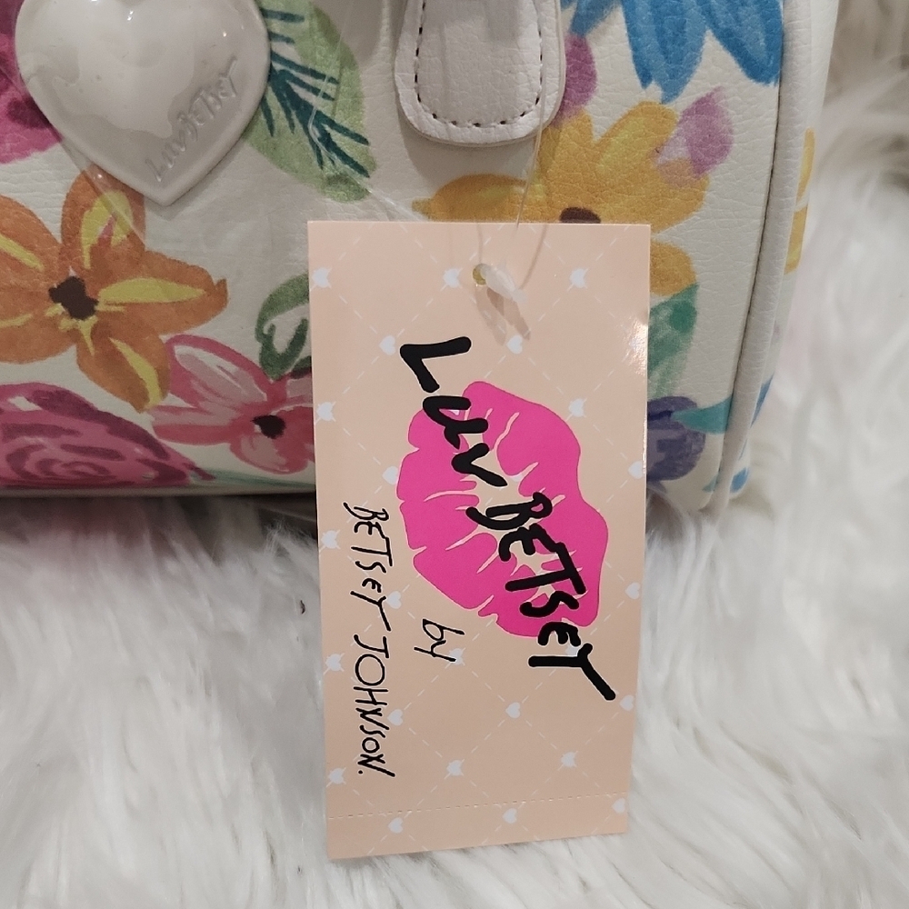🔹️Betsey Johnson🔹️ LBHARLEY Floral Mini  Handbag Crossbody - White  Multicolor - Picture 3 of 13